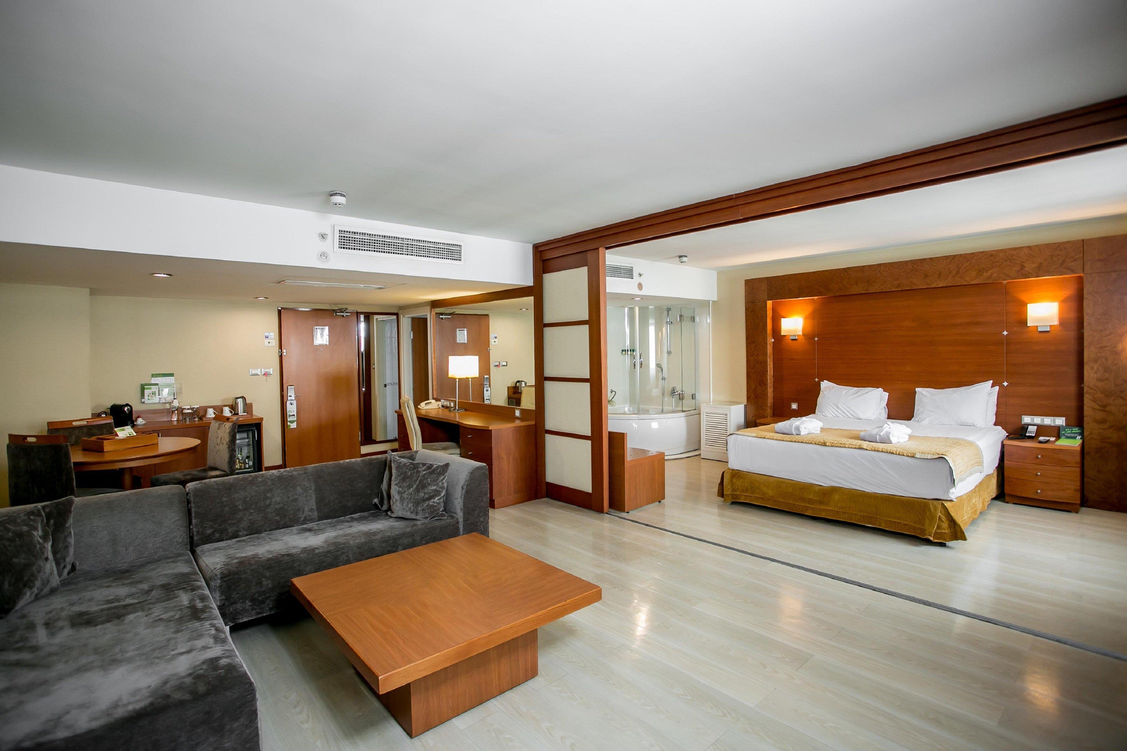 Holiday Inn Istanbul City By Ihg Exterior photo Suite