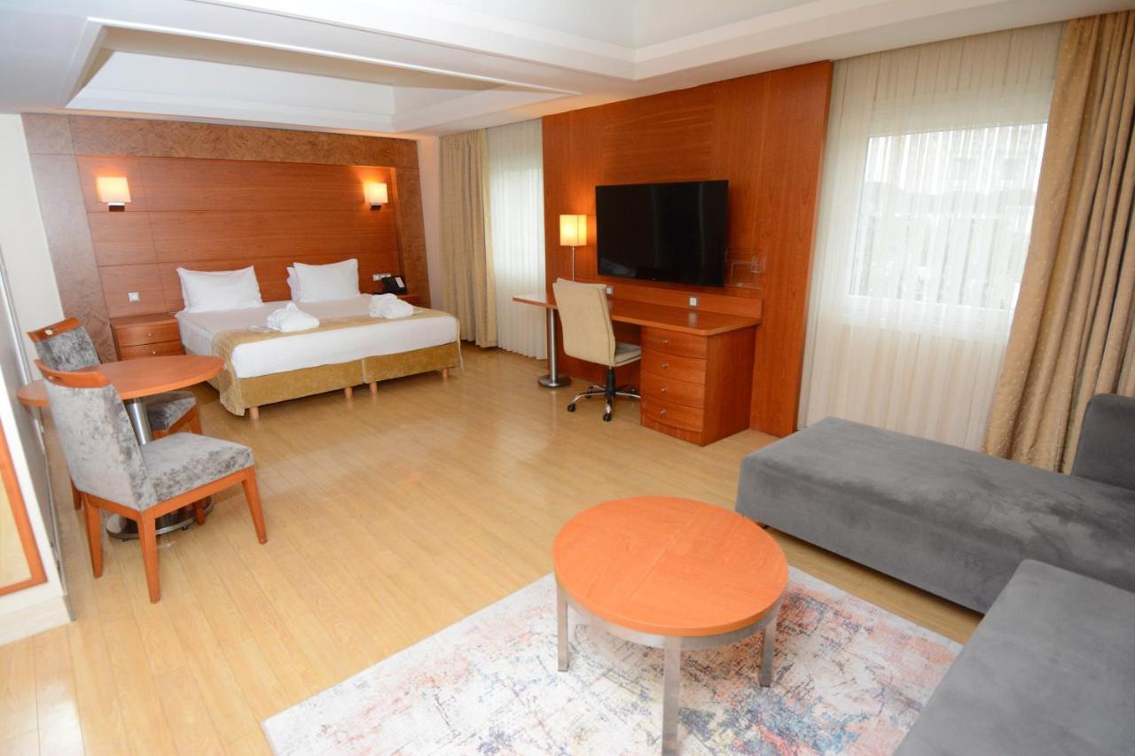 Holiday Inn Istanbul City By Ihg Exterior photo